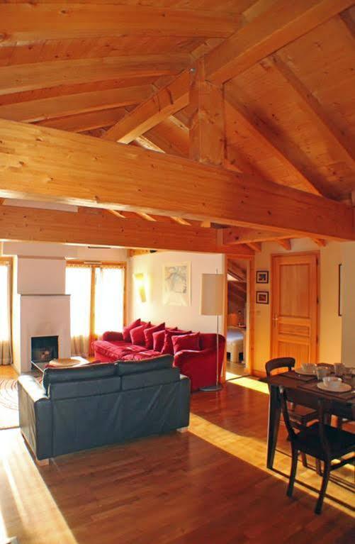 Apartment Capucin - A 3 Bedroom Chamonix Mountain Loft Exterior foto